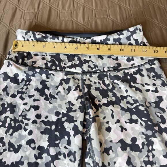 Victoria Sport sz Small Long Leggings Gray White Pink Animal Print Soft - Picture 6 of 8
